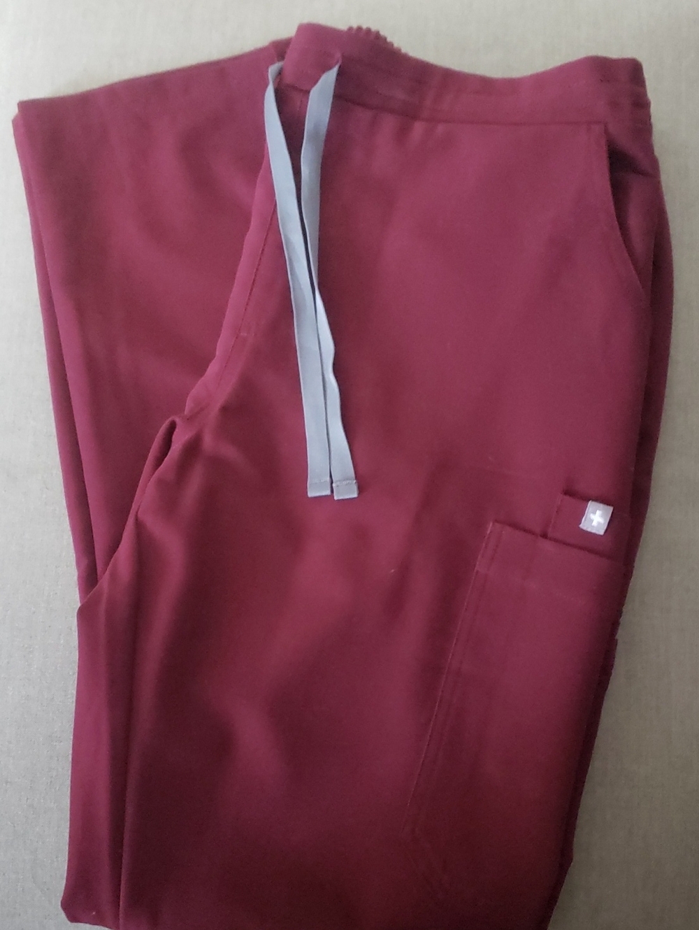 Figs Yola Slim Fit,Medium Women's in burgundy
